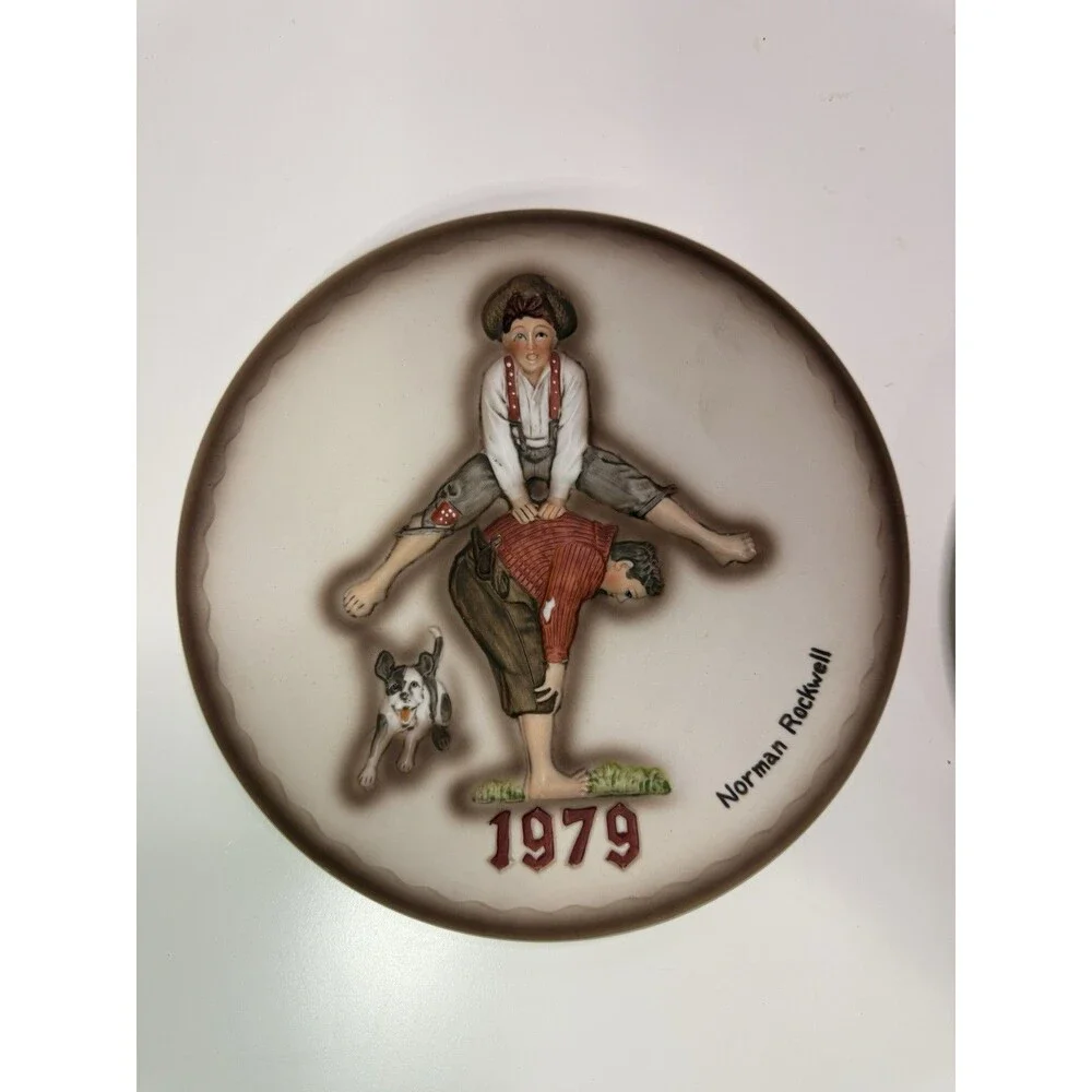 Norman Rockwell Collector Plates 1979 & 1980 Leapfrog & Lovers 3D‎ Fine China